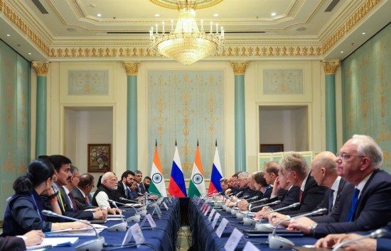 रूस के राष्ट्रपति के साथ बैठक के दौरान प्रधानमंत्री का प्रारंभिक वक्तव्य और YouTube पर सजीव प्रसारण: प्रधानमंत्री कार्यालय