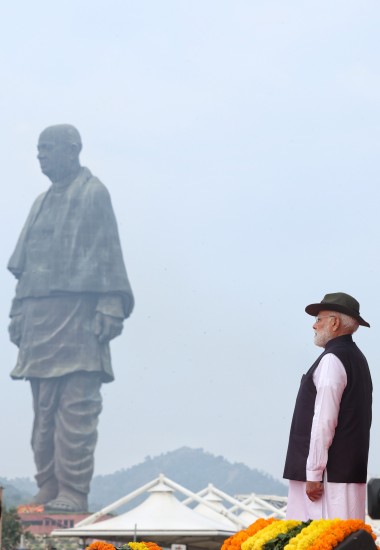 भारत सरदार वल्लभभाई पटेल की 150वीं जयंती पर श्रद्धांजलि अर्पित करता है: प्रधानमंत्री नरेन्द्र मोदी