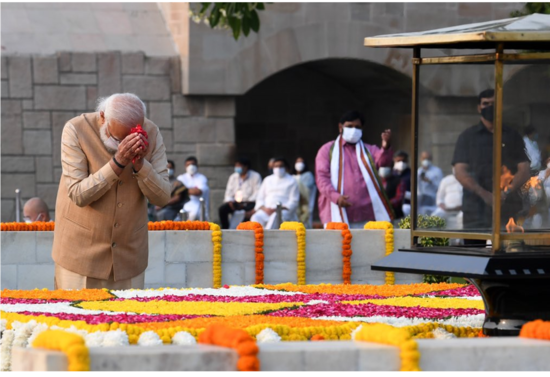 प्रधानमंत्री ने महात्मा गांधी की जयंती पर उन्हें श्रद्धापूर्वक नमन किया 