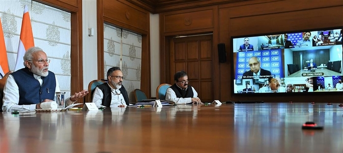 प्रधानमंत्री श्री नरेन्‍द्र मोदी ने उद्योग जगत के हितधारकों के साथ विचार-विमर्श किया 