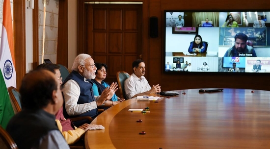 प्रधानमंत्री श्री नरेन्‍द्र मोदी ने इलेक्ट्रॉनिक मीडिया के प्रमुख हितधारकों के साथ गहन विचार-विमर्श किया 
