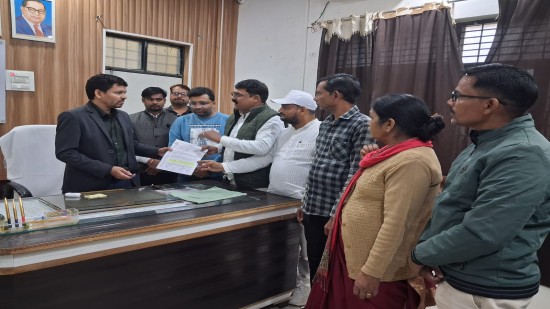 विस्तारित नगरीय सीमा से 8 किमी० के अंतर्गत आ रहे विद्यालयों के शिक्षकों को दिया जाए नगरीय एचआरए