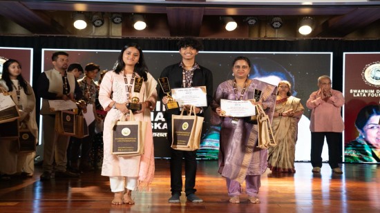 लता जी के सुरों में सजी शाम