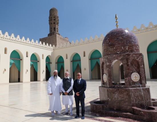प्रधानमंत्री काहिरा में अल-हकीम मस्जिद गए: प्रधानमंत्री कार्यालय
