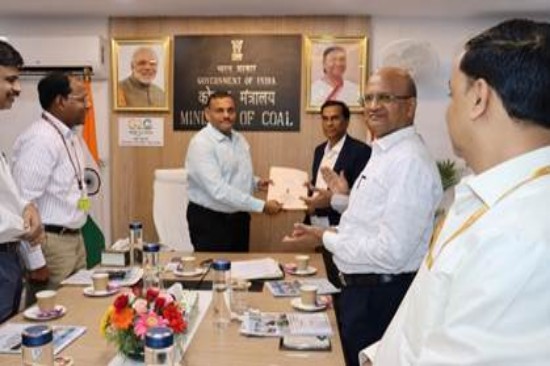 कोयला मंत्रालय ने वाणिज्यिक खनन के लिए छह कोयला खदानों के सफल बोलीकर्ताओं के साथ समझौते पर हस्ताक्षर किए: कोयला मंत्रालय