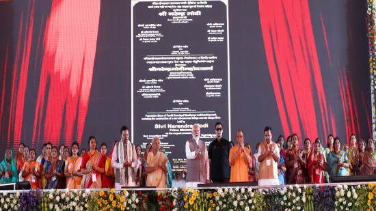 उत्तर प्रदेश के वाराणसी में अनेक विकास परियोजनाओं के शुभारंभ के अवसर पर प्रधानमंत्री के संबोधन का YouTube पर Live Video और मूल पाठ: प्रधानमंत्री कार्यालय