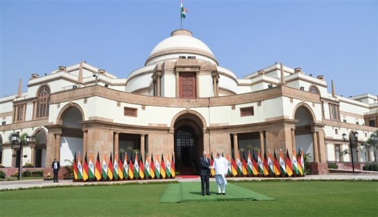 जर्मनी के चांसलर की भारत यात्रा के दौरान प्रधानमंत्री श्री नरेन्द्र मोदी का प्रेस वक्तव्य और Youtube पर संयुक्त प्रेस-वार्ता का सजीव प्रसारण जारी