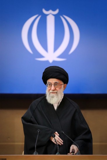 IRAN WAR ब्रेकिंग: जब ईरान यह युद्ध जीत जाएगा, तो आप लोग ईरान में छुट्टियाँ मनाने ज़रूर आइएगा।