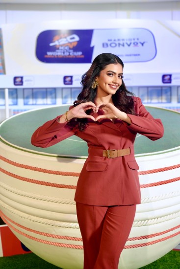 काशिका कपूर ने पैंटसूट में बिखेरा ‘बॉस एनर्जी’ का जलवा