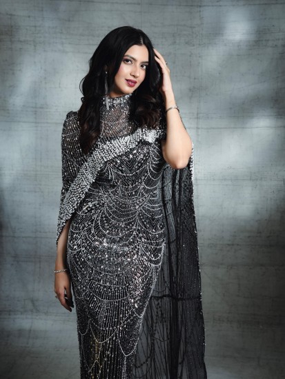 नेचुरल ब्यूटी की नई आइकन: कशिका कपूर