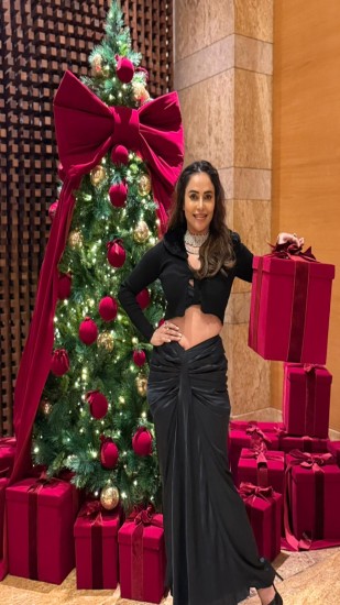 निकिता रावल का सुकूनभरा क्रिसमस मूड