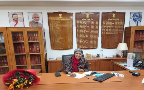 सुश्री अरुणा नायर ने रेलवे बोर्ड के सचिव का पदभार संभाला: रेल मंत्रालय