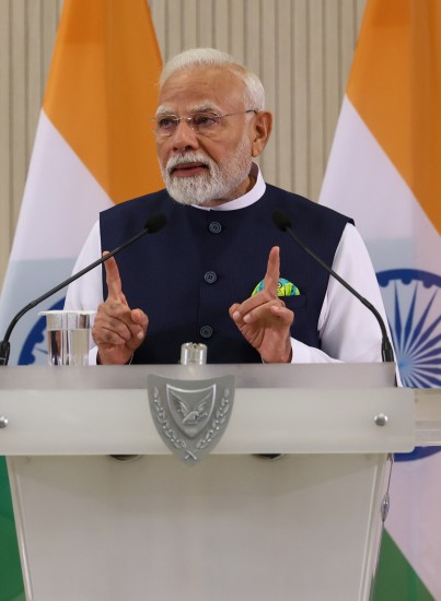 YouTube पर प्रधानमंत्री मोदी और राष्ट्रपति क्रिस्टोडौलिडा द्वारा साइप्रस में दिए संयुक्त प्रेस का सजीव प्रसारण और साइप्रस के राष्ट्रपति के साथ संयुक्त प्रेस वक्तव्य के दौरान प्रधान मंत्री श्री नरेंद्र मोदी का प्रेस वक्तव्य: प्रधानमंत्री कार्यालय