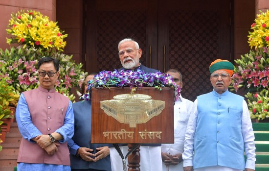 संसद के मानसून सत्र 2025 के आरंभ होने के अवसर पर प्रधानमंत्री के संबोधन का मूल पाठ और सजीव प्रसारण: प्रधानमंत्री कार्यालय