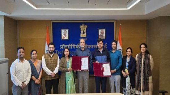 टीडीबी-डीएसटी ने प्रधानमंत्री श्री नरेन्द्र मोदी के आत्मनिर्भर भारत के दृष्टिकोण के तहत स्वच्छ गतिशीलता में तेजी लाने के लिए स्वदेशी ईवी चार्जर के व्यावसायीकरण के लिए वित्त प्रदान किया: विज्ञान एवं प्रौद्योगिकी मंत्रालय