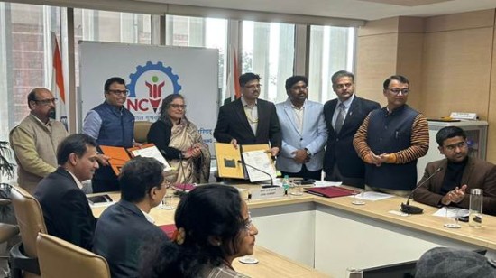 एनसीवीईटी ने फ्लिपकार्ट को भारत के ई-कॉमर्स और लॉजिस्टिक्स क्षेत्र के कर्मचारियों के लिए उद्योग-आधारित कौशल विकास के रास्ते मजबूत करने के को दोहरी पुरस्कार प्रदाता संस्था के रूप में मान्यता दी है: कौशल विकास एवं उद्यमिता मंत्रालय