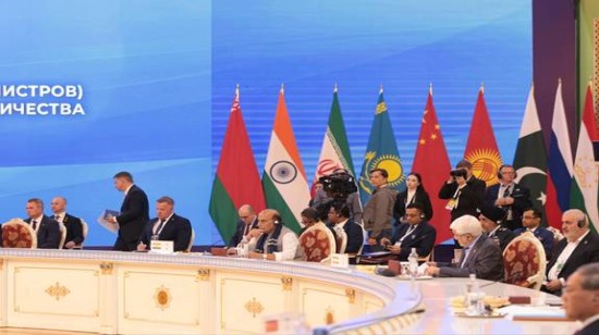 एससीओ शासनाध्यक्ष परिषद की 25वीं बैठक: रक्षा मंत्री ने आतंकवाद के पूरे तंत्र को समाप्त करने के लिए सामूहिक कार्रवाई का आह्वान किया: रक्षा मंत्रालय