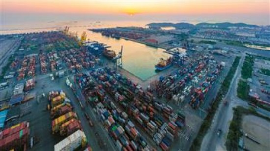 WTO न्यूज़ (व्यापार और पर्यावरण): विश्व व्यापार संगठन (डब्ल्यूटीओ) के सदस्य व्यापार और जलवायु उपायों पर चर्चा को और गहन करते हैं और नवीनतम जानकारियाँ साझा करते हैं।
